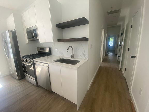 Apt 1 3/3 Kitchen