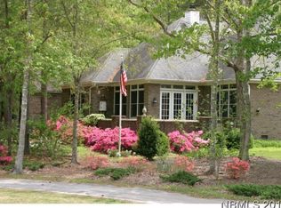 110 Southern Hills Dr, New Bern, NC 28562