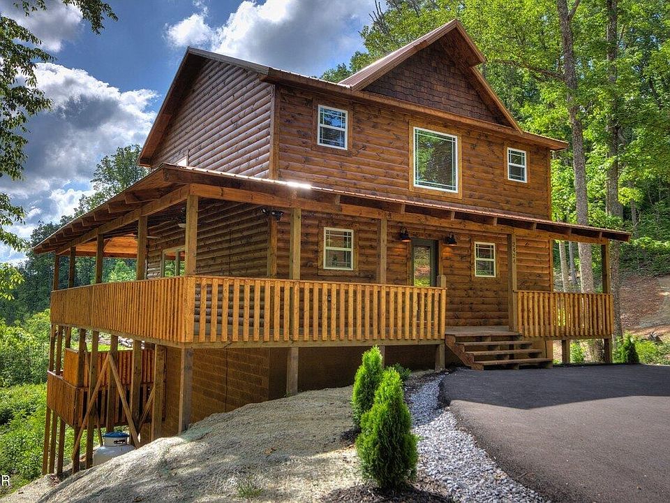 1st image of 2424 Rainbow Falls Ln