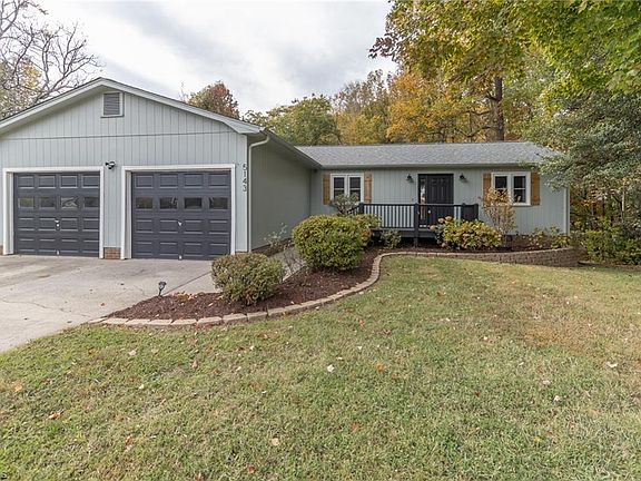 2nd image of 5143 Jennifer Ct