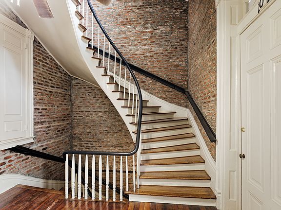 3rd image of 927 Toulouse St #102