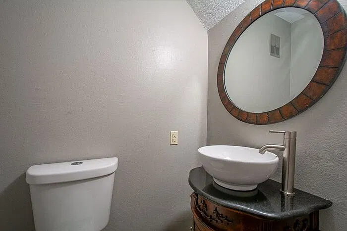 2 bed, 1.5 bath, 1000 sqft, $950 — Photo 3