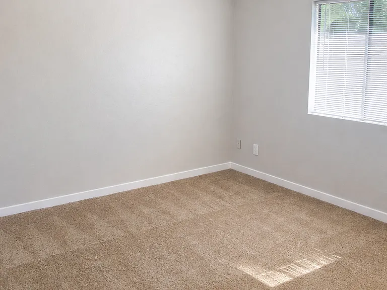 5716 E 23rd St #3 — Photo 33