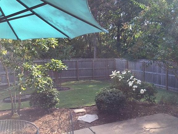 another rear yard photo