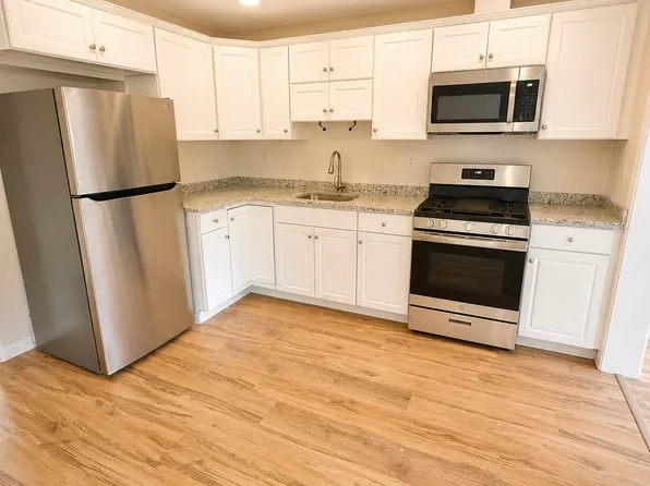267 Branford Rd APT 206, North Branford, CT 06471