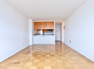 200 E 72nd St APT 3L, New York, NY 10021