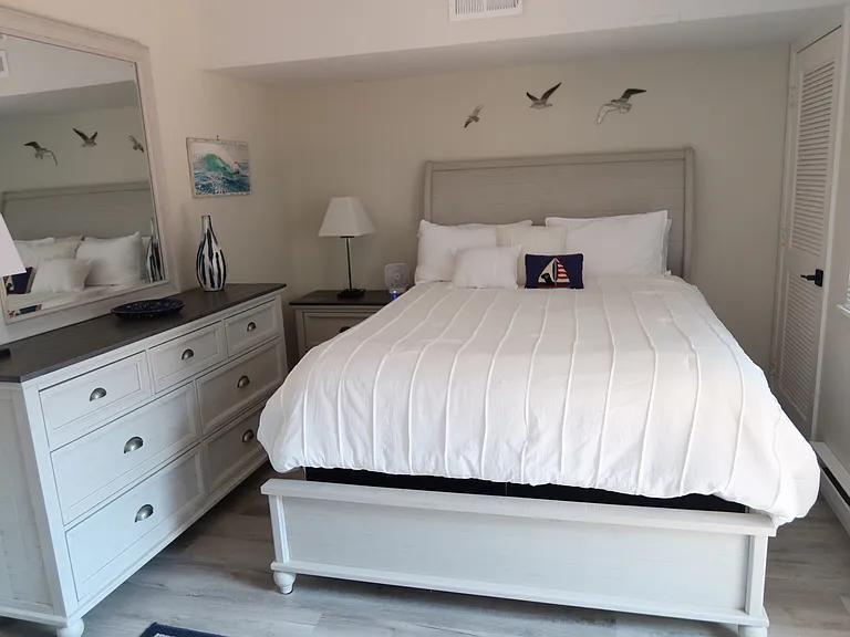 305 Swans Wharf Row — Photo 6