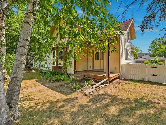 2nd image of 614 N 8th St