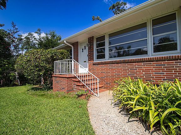 Entry Walkway