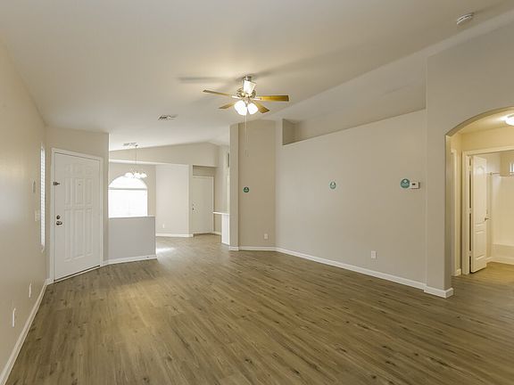 3rd image of 4534 E Windsong Dr