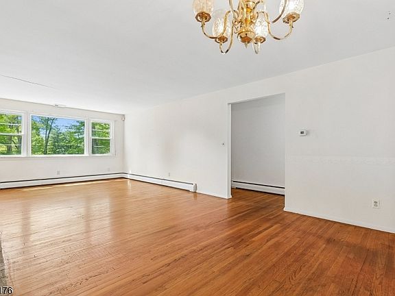 5th image of 59 Stella Dr