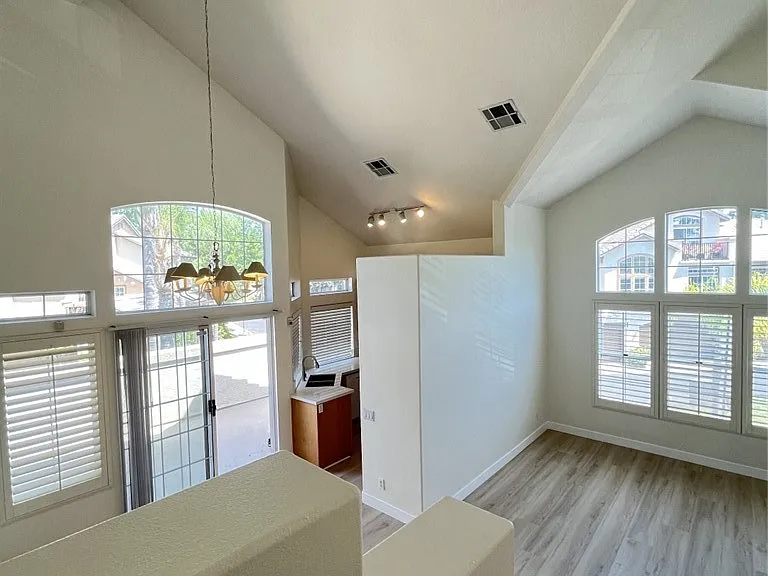 6 Mansera Pl — Photo 17