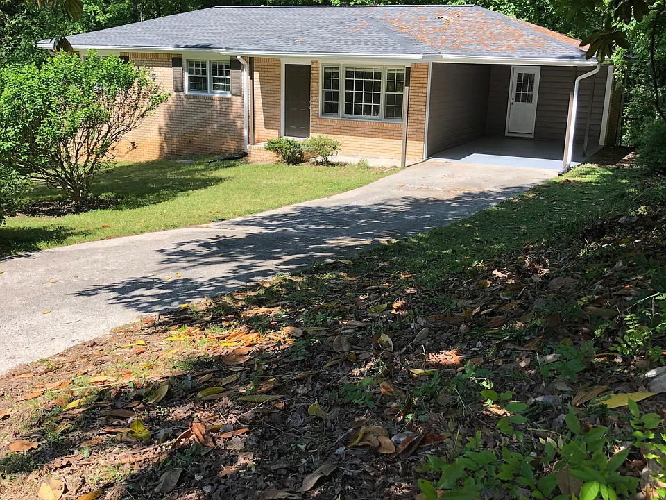 7009 Debbie Ln