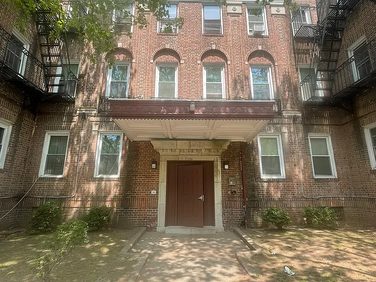285 Edgewood Ave #C55 — Photo 6