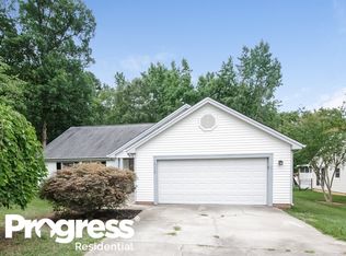 10112 Fairlea Dr, Charlotte, NC 28269