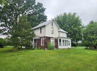 S3653 Fox Hill Rd, Baraboo, WI 53913