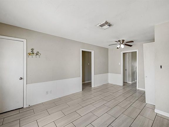 3rd image of 3133 Texas Avenue