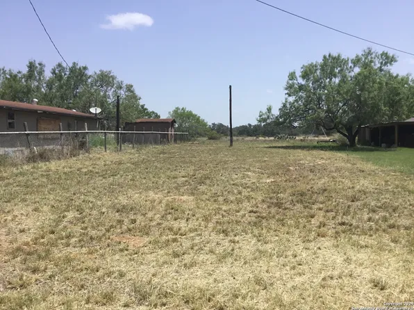 509 CORLEY DR LOT 2,3, Devine, TX 78016