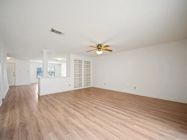 1688 Fir Cir — Photo 7