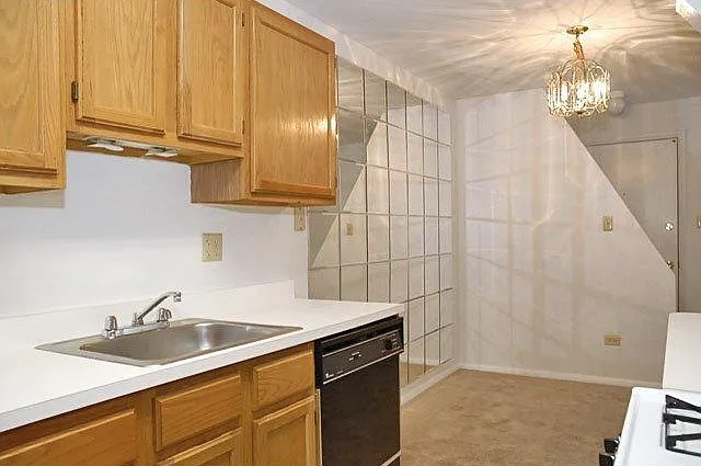 8714 S 87th Ter — Photo 10
