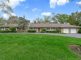 555 Woodland Ave, Hinsdale, IL 60521