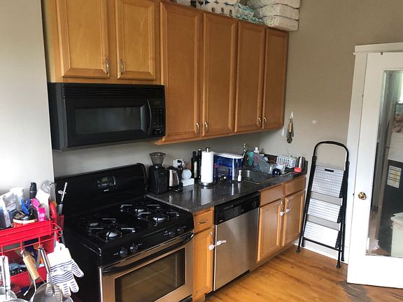 4th image of 4450 N Ashland Ave #301