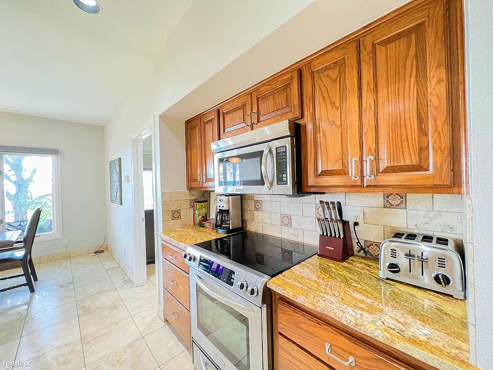 1st image of 1707 Clubhouse Hill Dr #5