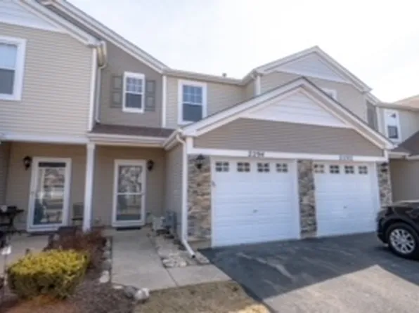 2294 Flagstone Ln #2294, Carpentersville, IL 60110