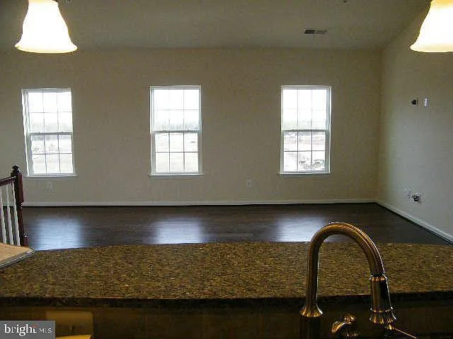 2 bed, 2.0 bath, 1443 sqft, $2,650 — Photo 3