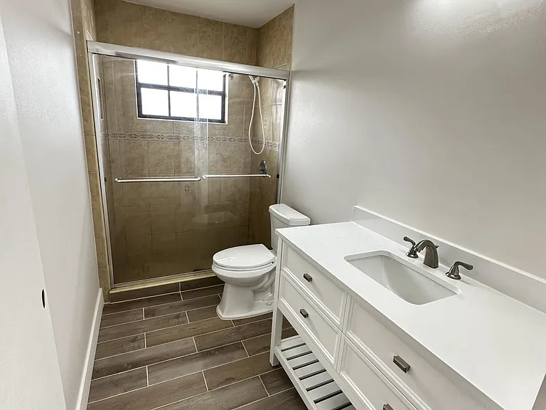 4326 Woodstock Dr #C — Photo 18