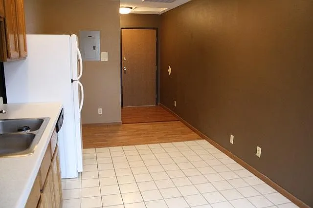 1 bed, 700 sqft, $875 — Photo 3