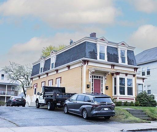 2nd image of 157 Winthrop St #2