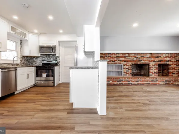 36 Elderberry Ln, Willingboro, NJ 08046