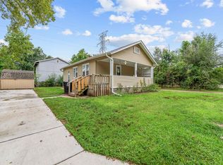 914 Riverside Blvd, Salina, KS 67401