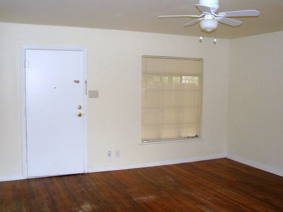 2nd image of 416 E Pine Ave