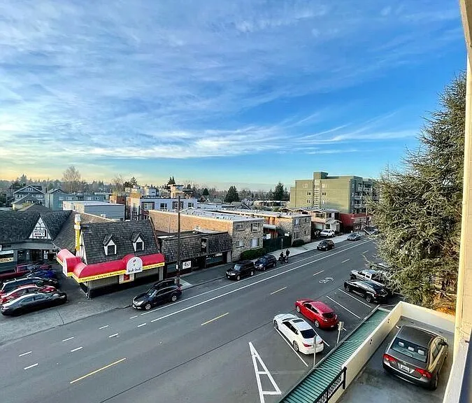 5200 University Way NE #402 — Photo 25