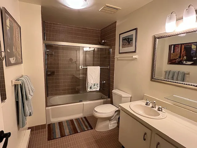 25 Orchard St #21 — Photo 18