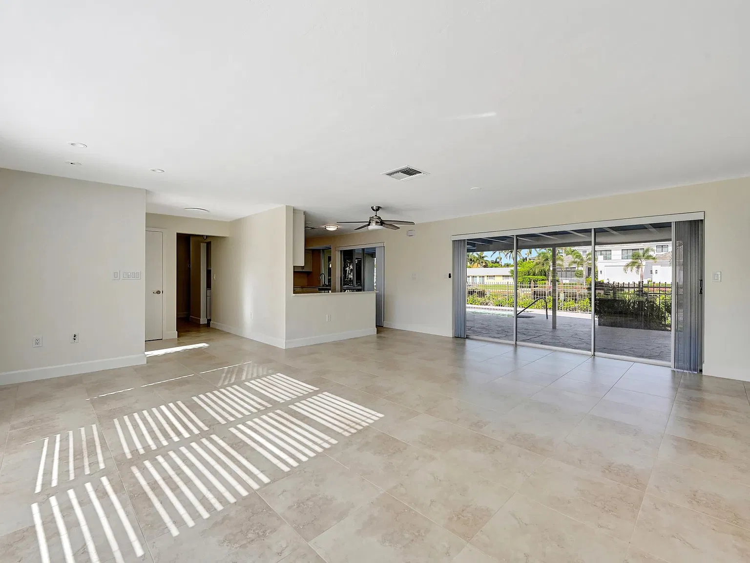 3 bed, 1654 sqft, $8,000 — Photo 4