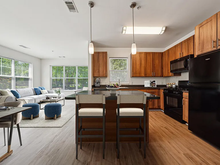 Halstead Norwalk — Photo 28