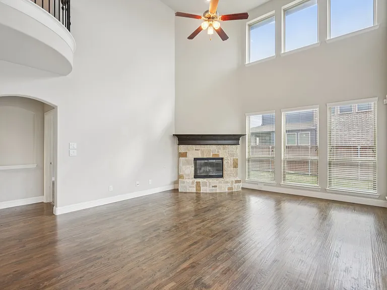16400 Olmstead Park Blvd — Photo 2