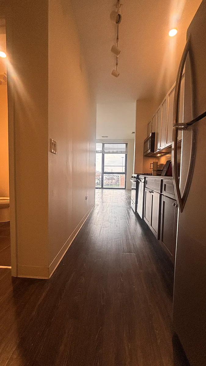 Building Photo - 836 N Milwaukee Ave #312