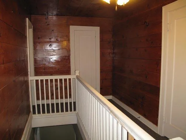 Upstairs loft/hall