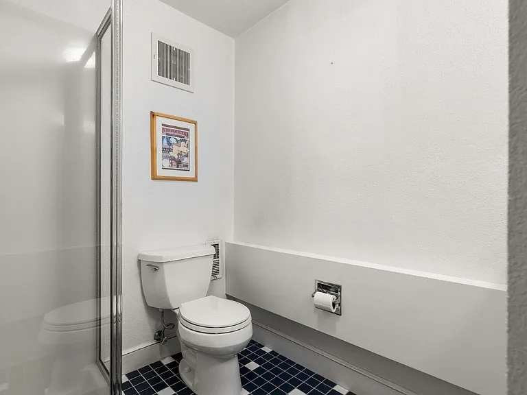 205 Brattle St — Photo 30