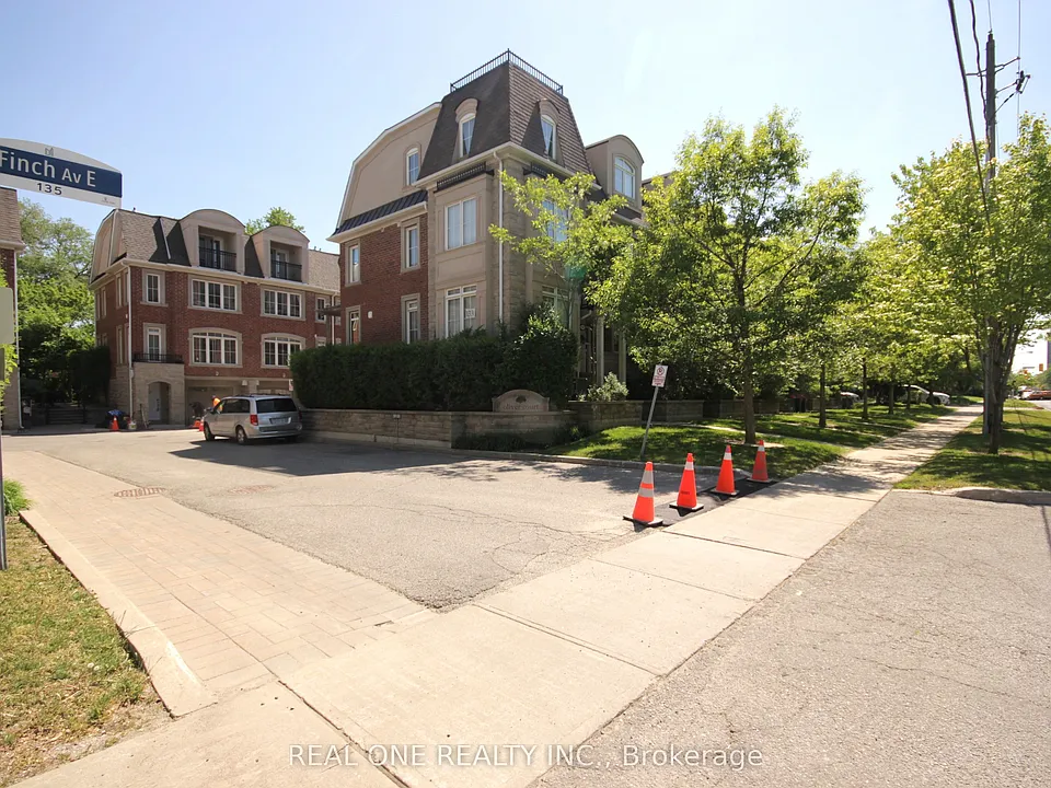 7 Slingsby Ln