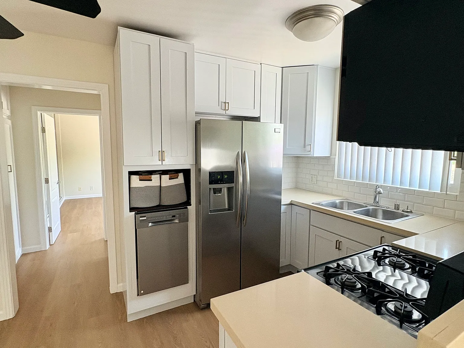 1 bed, 700 sqft, $2,200 — Photo 4