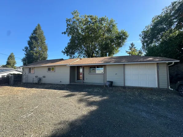1647 NW Mulholland Dr, Roseburg, OR 97470