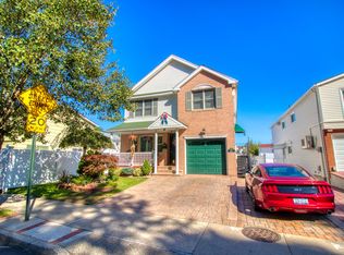 105 Riedel Ave, Staten Island, NY 10306