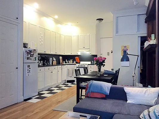 Rented by Francine Realty | media 16