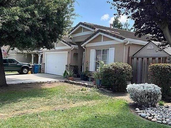 3rd image of 2560 Glenview Dr