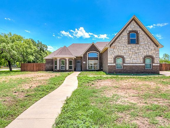3rd image of 1701 Loganwood Dr